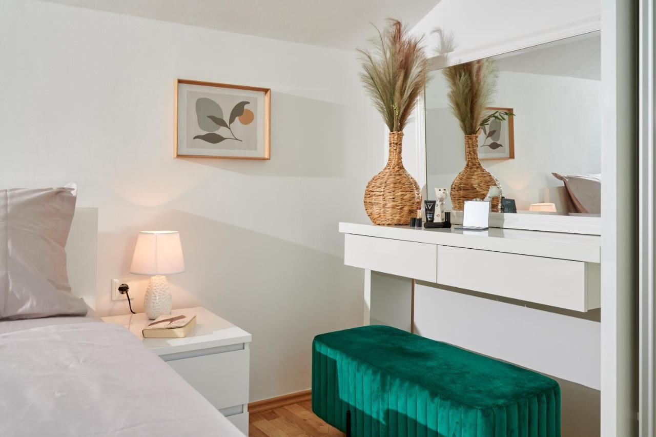 Modern & Spacious Rooftop Apartment With Natual Sunlight Σπλιτ Εξωτερικό φωτογραφία