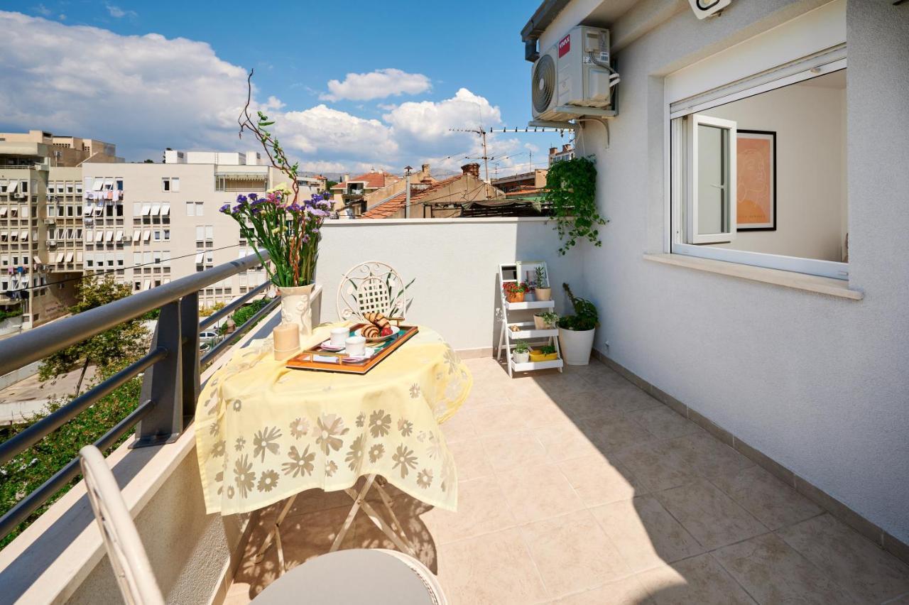 Modern & Spacious Rooftop Apartment With Natual Sunlight Σπλιτ Εξωτερικό φωτογραφία