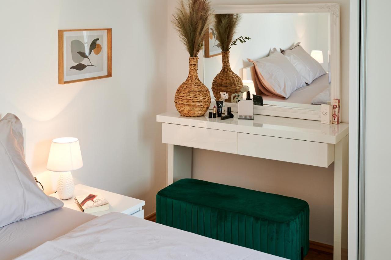 Modern & Spacious Rooftop Apartment With Natual Sunlight Σπλιτ Εξωτερικό φωτογραφία